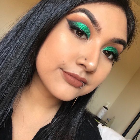 Meet your Posher, Karla - Picture 2 of 3